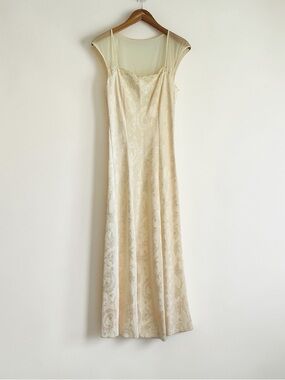 Vintage Victoria's Secret gold labelCream Lace Slip size medium